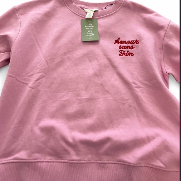 H&M Tops - NWT H&M Pink Sweatshirt